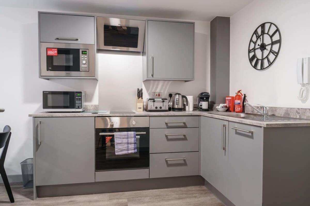 Lovely 1 Bed Apartment In Liverpool Centre エクステリア 写真