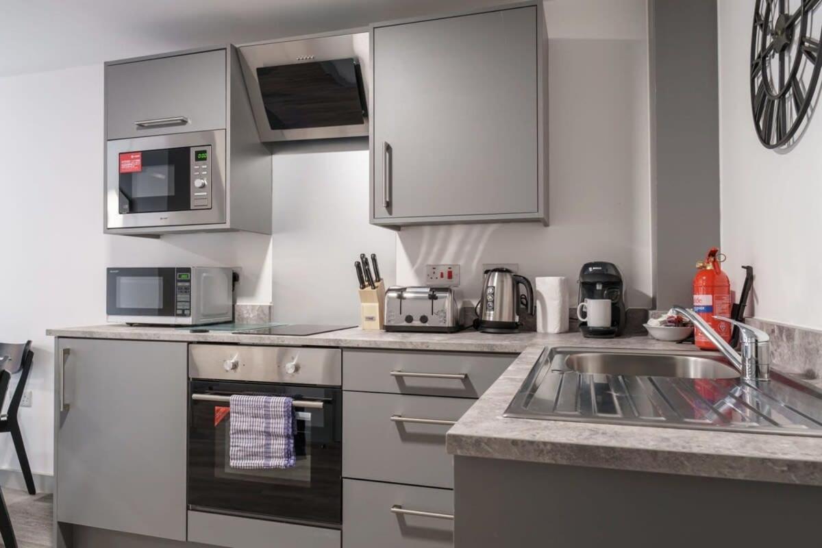 Lovely 1 Bed Apartment In Liverpool Centre エクステリア 写真