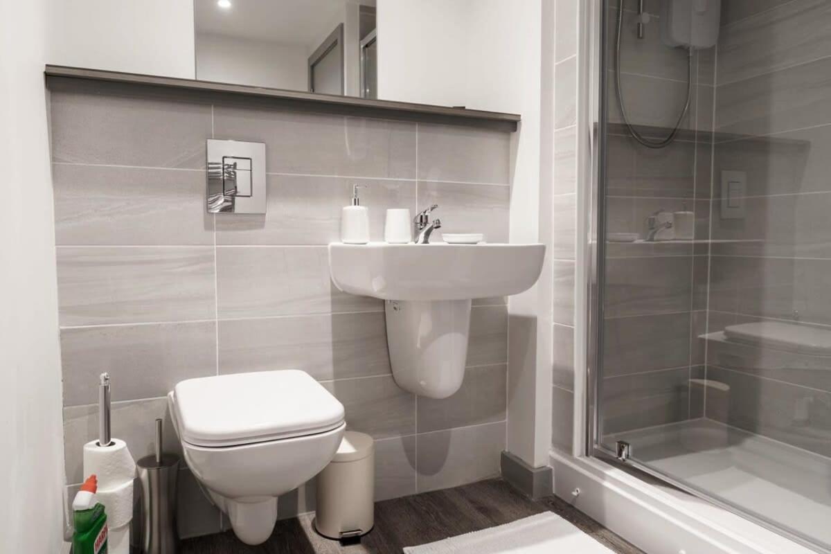 Lovely 1 Bed Apartment In Liverpool Centre エクステリア 写真