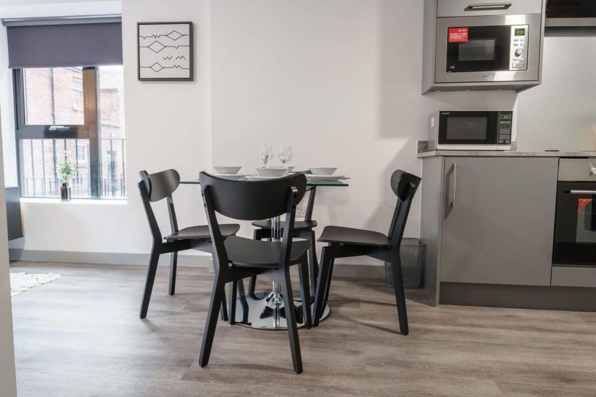Lovely 1 Bed Apartment In Liverpool Centre エクステリア 写真